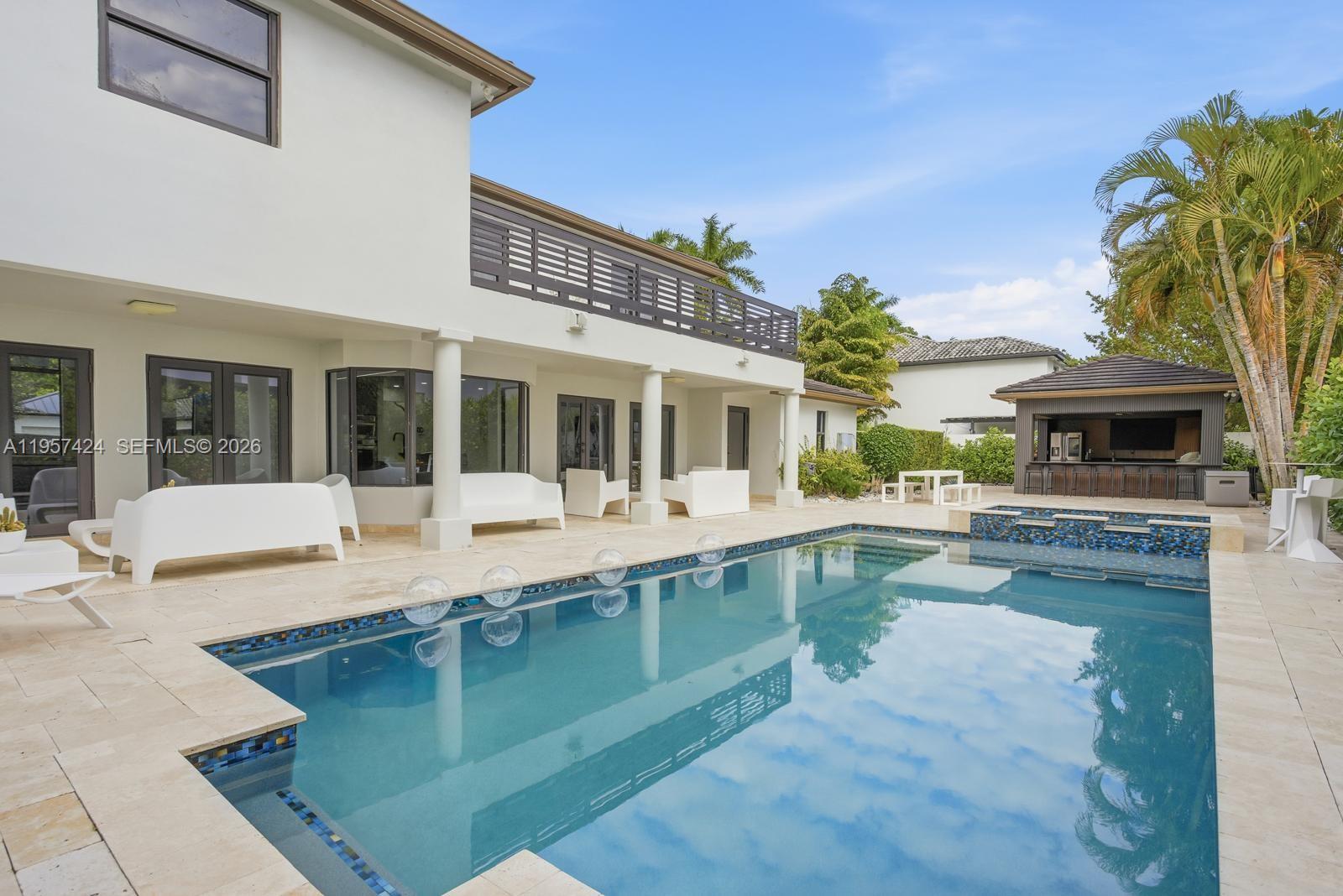 DORAL ESTATES - Residential