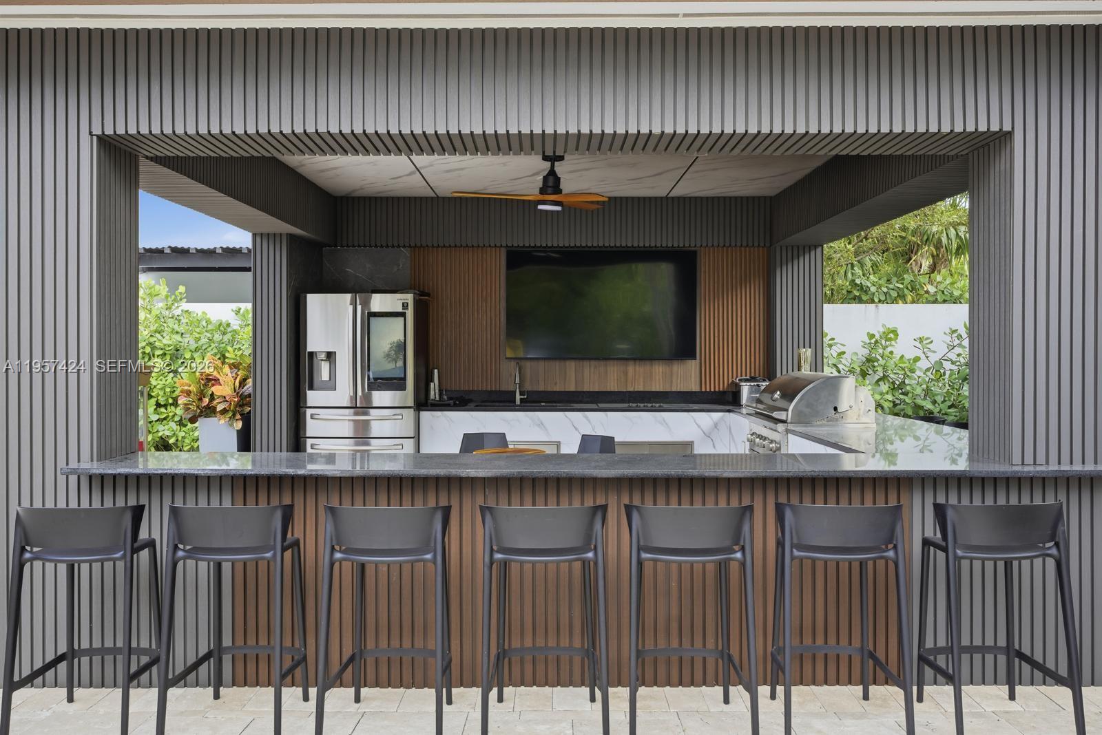 DORAL ESTATES - Residential