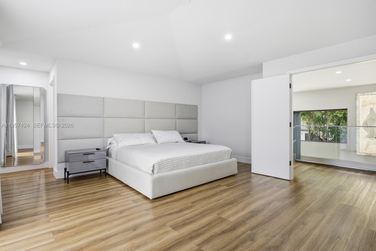 DORAL ESTATES - Residential