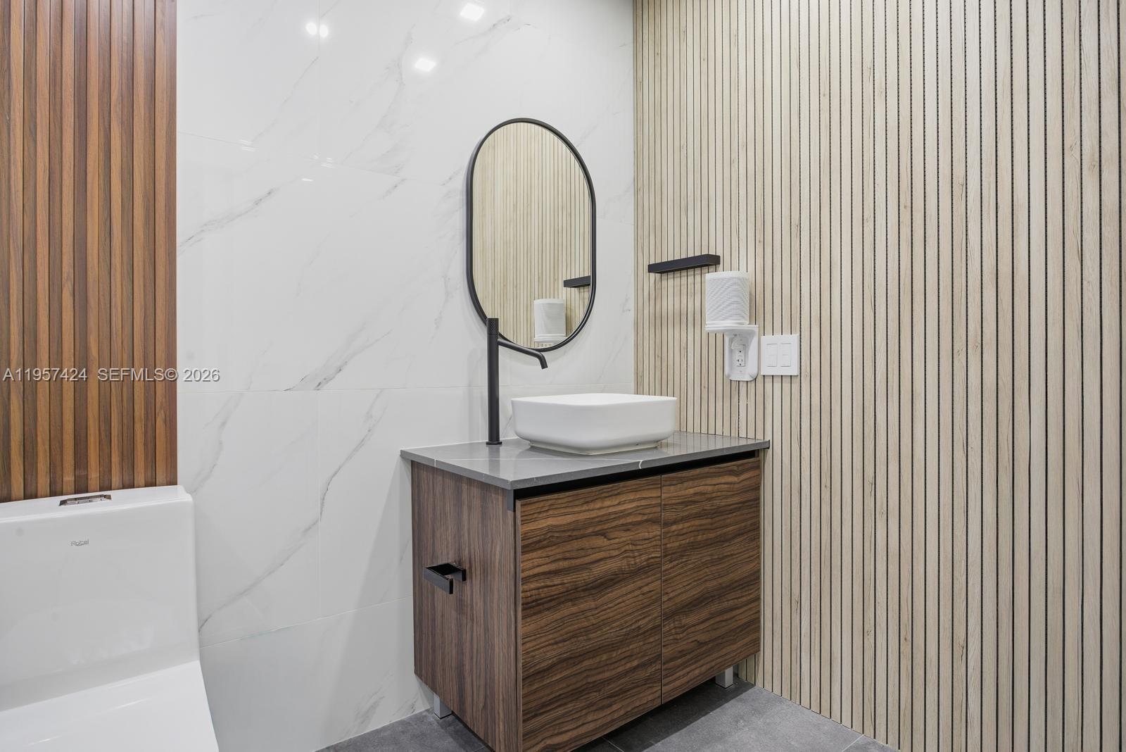 DORAL ESTATES - Residential