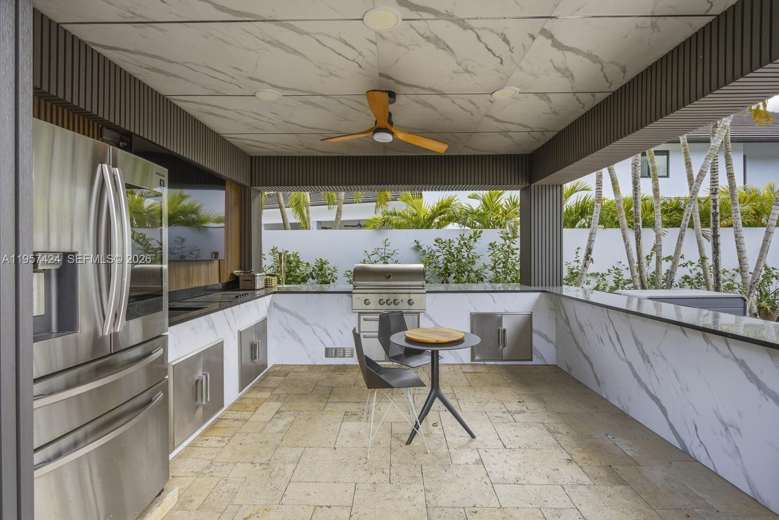 DORAL ESTATES - Residential