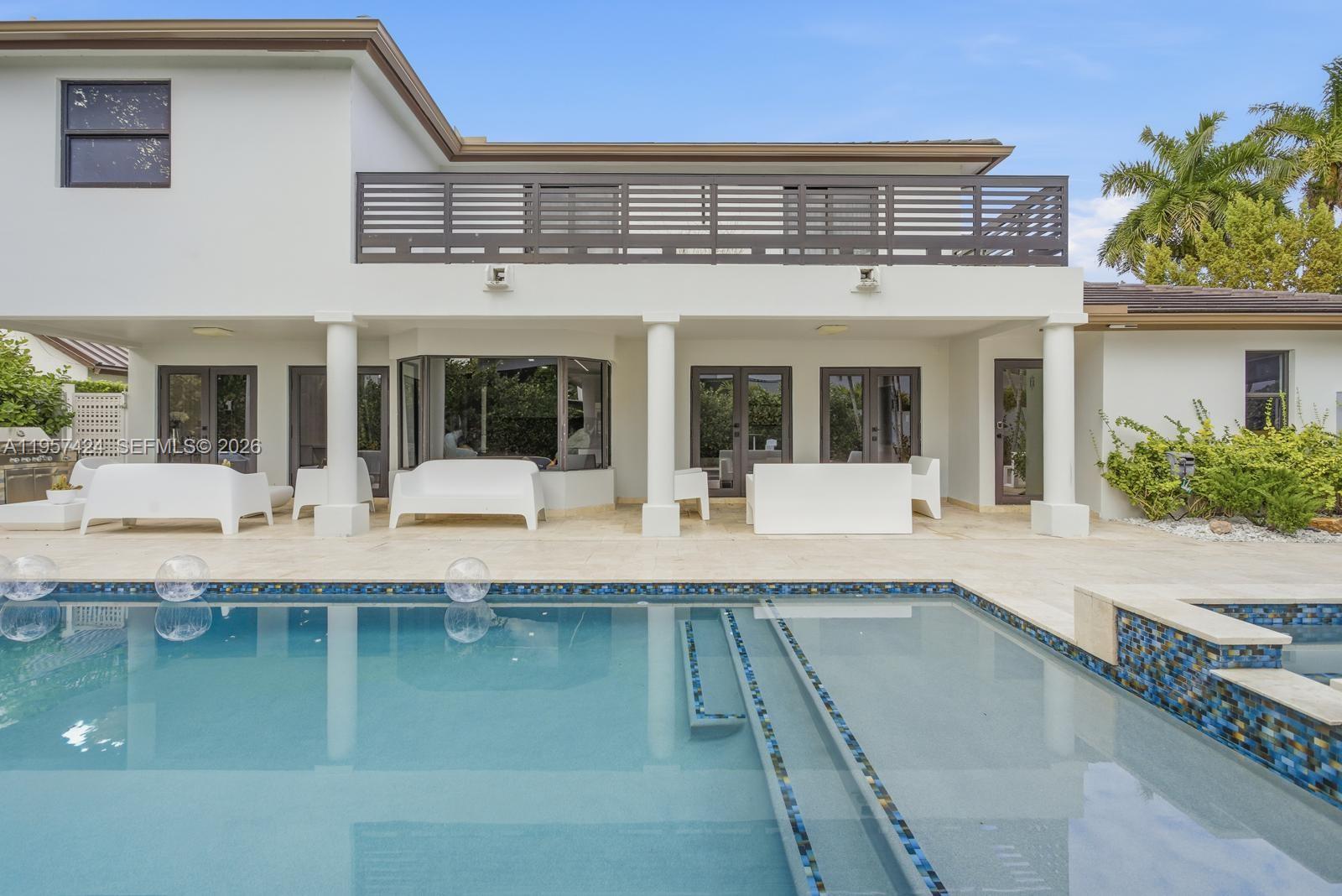 DORAL ESTATES - Residential