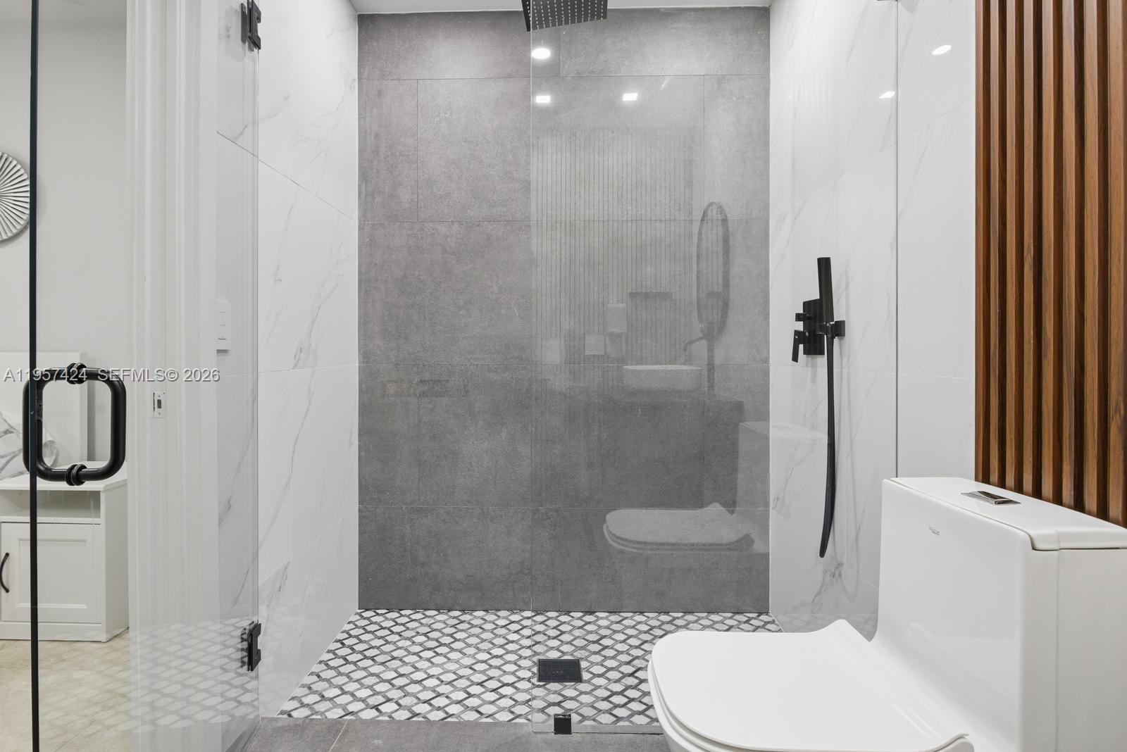 DORAL ESTATES - Residential