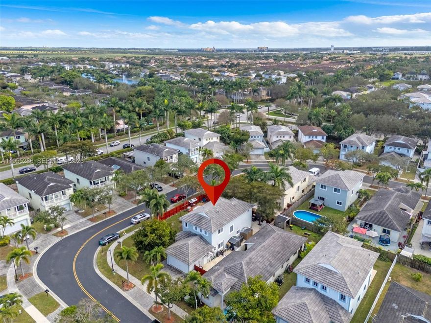 Receive up to $5,000 toward closing costs with a full-price offer when using the seller’s preferred title company. Spectacular property located in Homestead. With 5 bedrooms and 3 bathrooms, it is perfect for a large family. The property has 1 separate efficiencies, which provide additional rental income opportunities. All windows and doors are anti-impact. The kitchen was completely remodeled with all new equipment, and the entire floor below was renovated with porcelain.