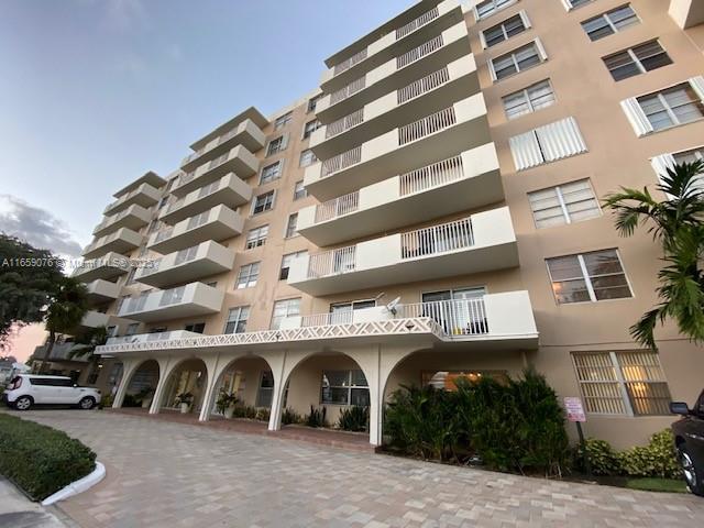 ISLAND PLACE AT NORTH BAY - Residential
