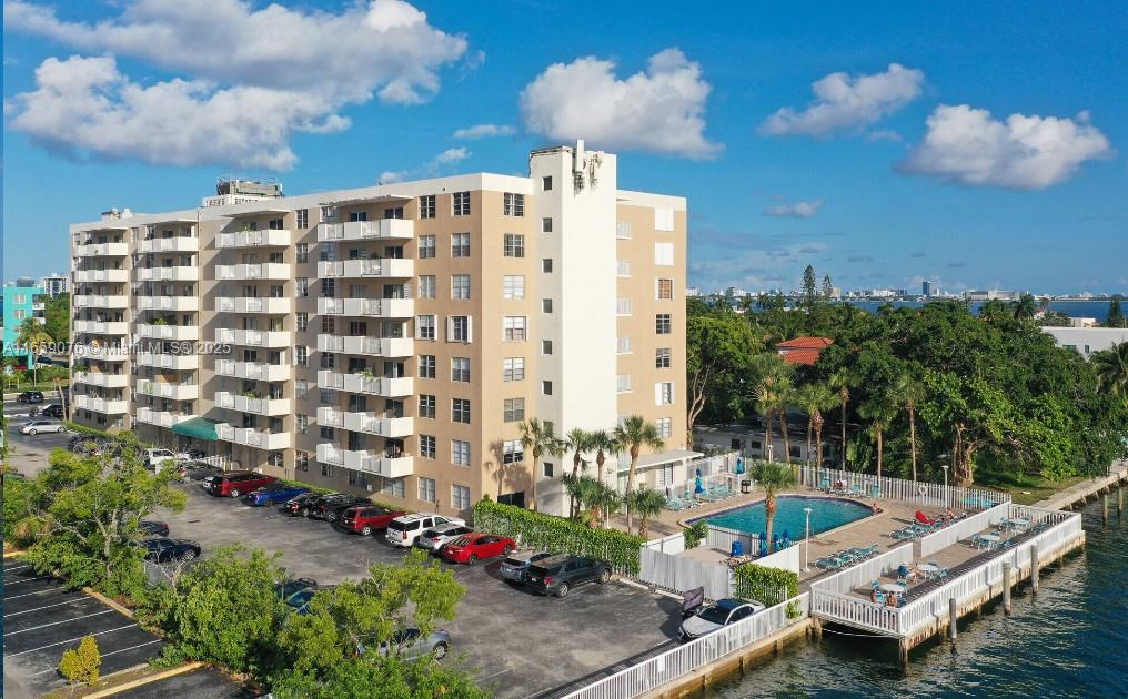 ISLAND PLACE AT NORTH BAY - Residential