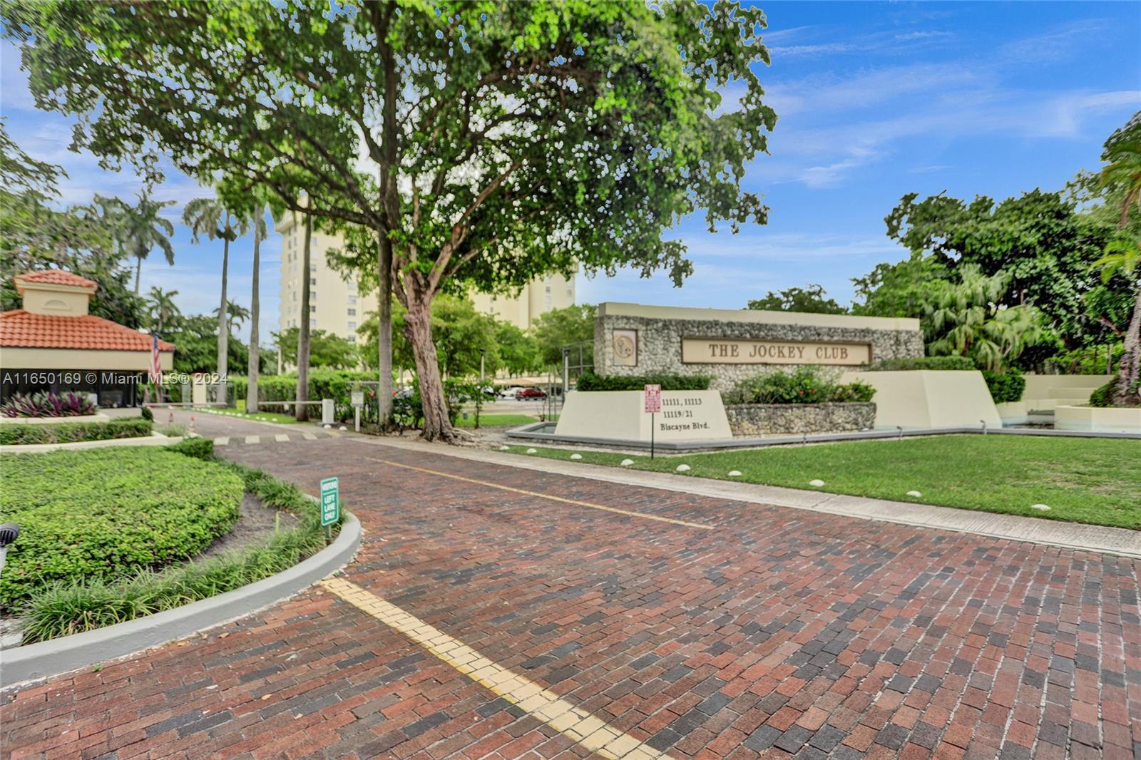 Property for Sale at 11111 Biscayne Blvd 7F, Miami, Broward County, Florida - Bedrooms: 3 
Bathrooms: 4  - $525,000