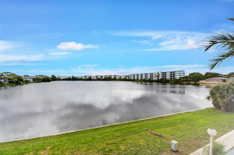 Tiny photo for 245 NE 191st St #3022, Miami, FL 33179 (MLS # A12026945)