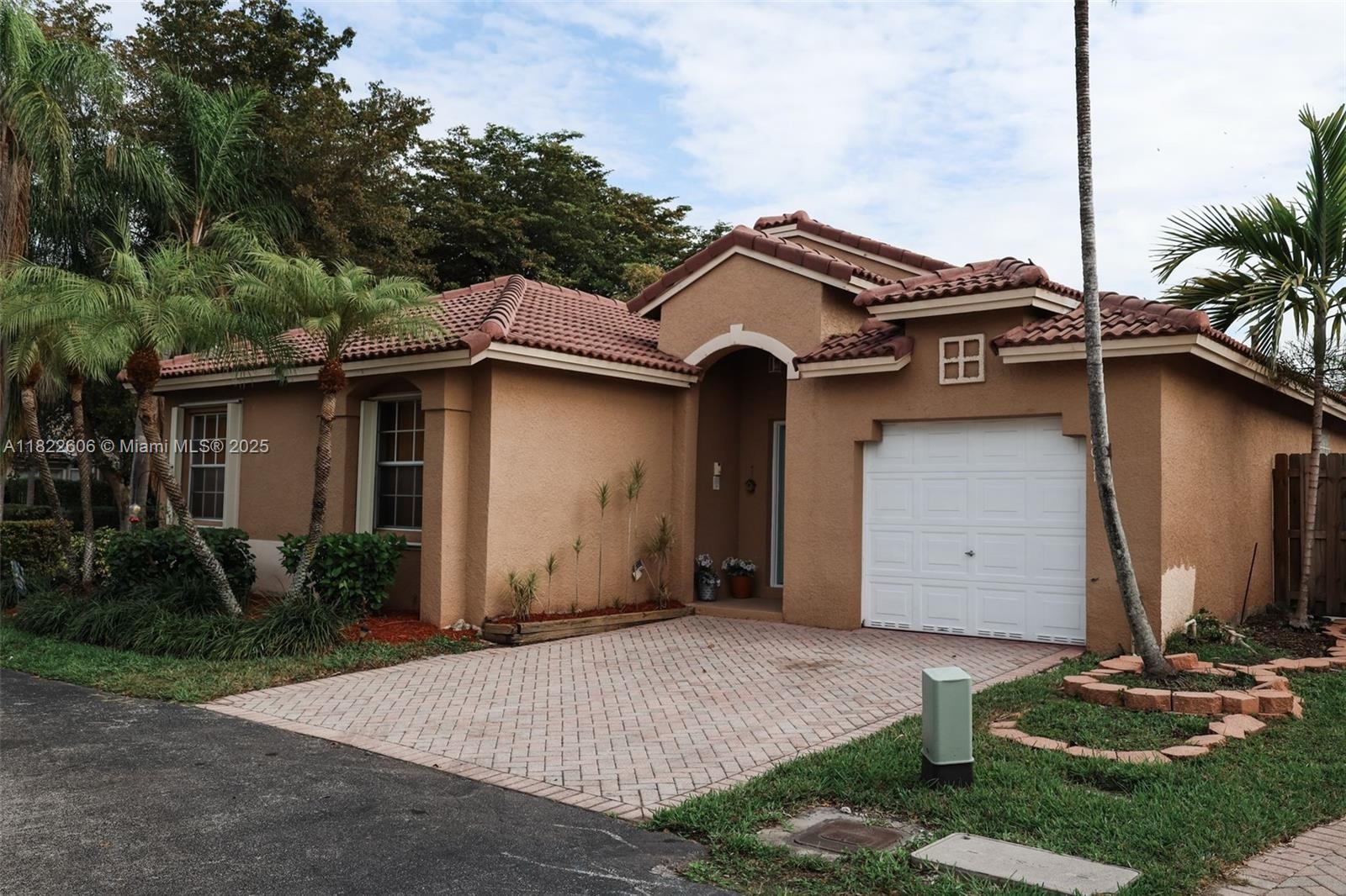 8011 SW 158th Ave