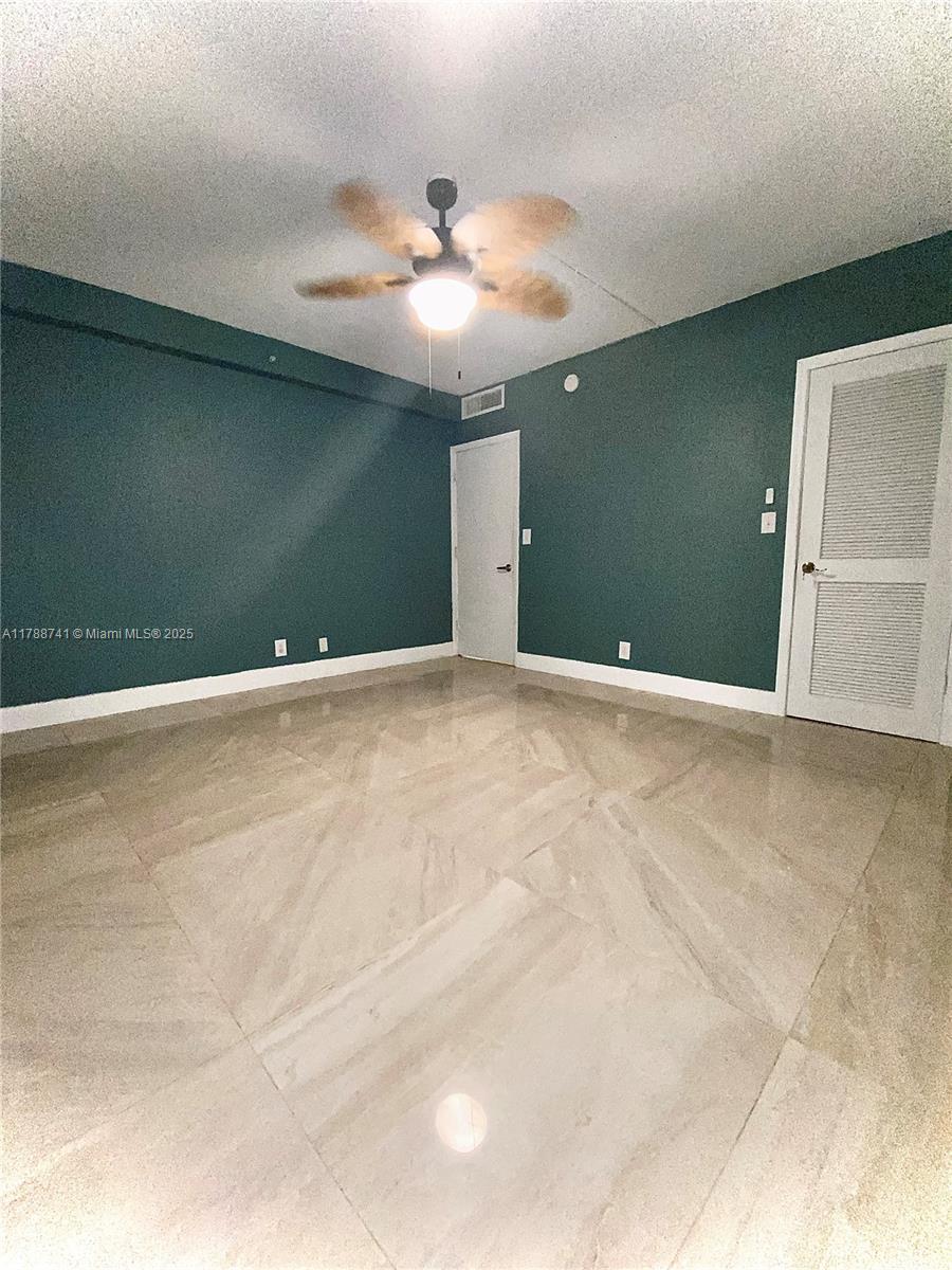 401 BLU OF NORTH BEACH CO - Residential