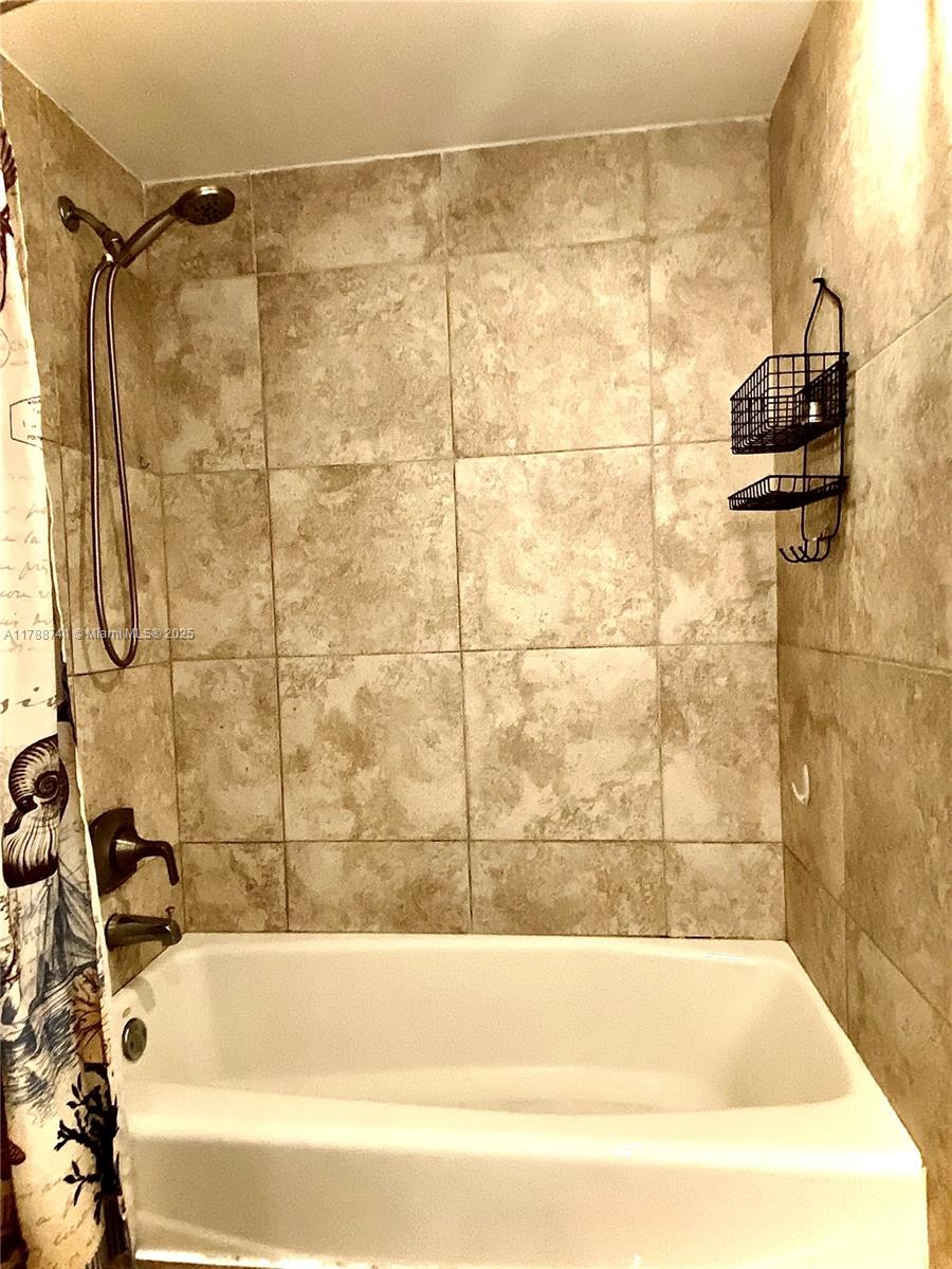 401 BLU OF NORTH BEACH CO - Residential