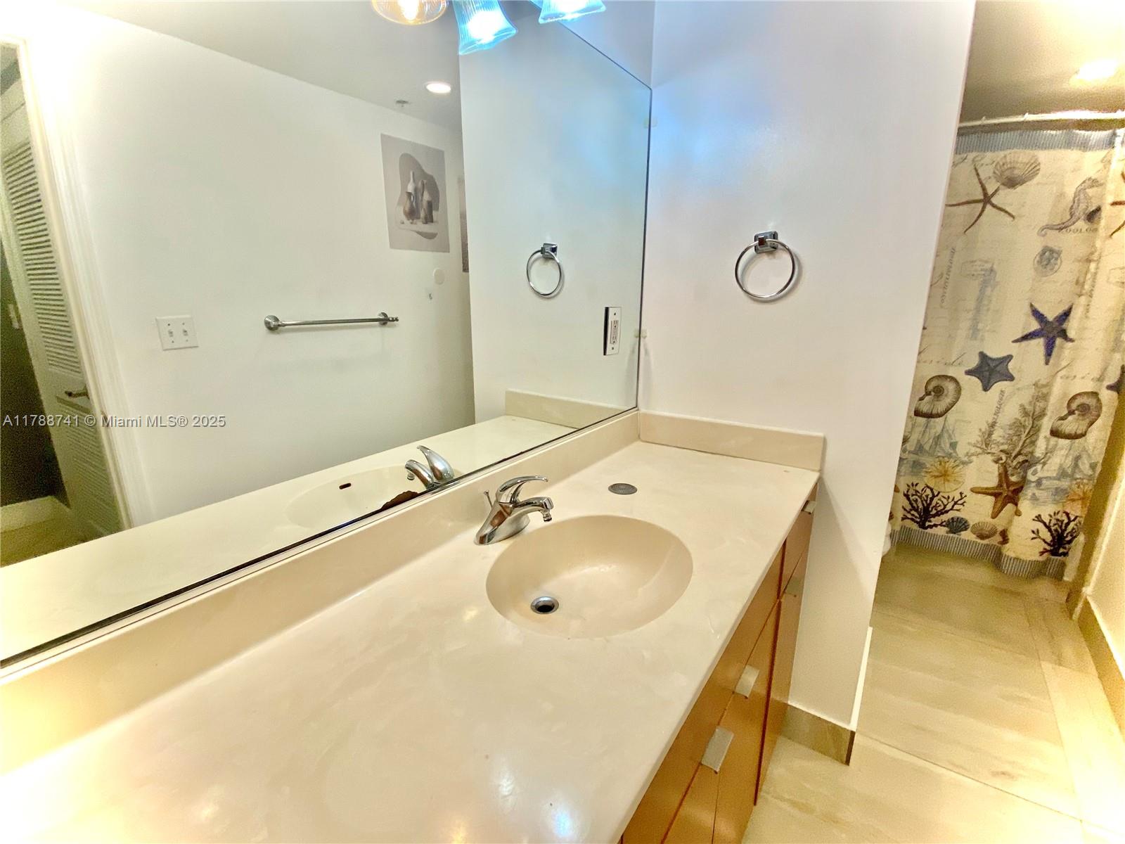 401 BLU OF NORTH BEACH CO - Residential