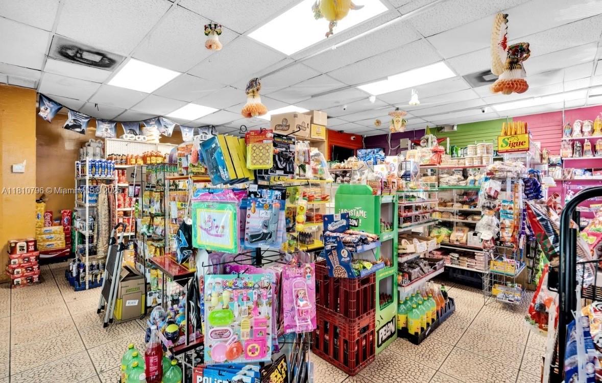 3937 Davie Blvd