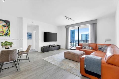 999 SW 1st Ave 1505 Miami FL 33130