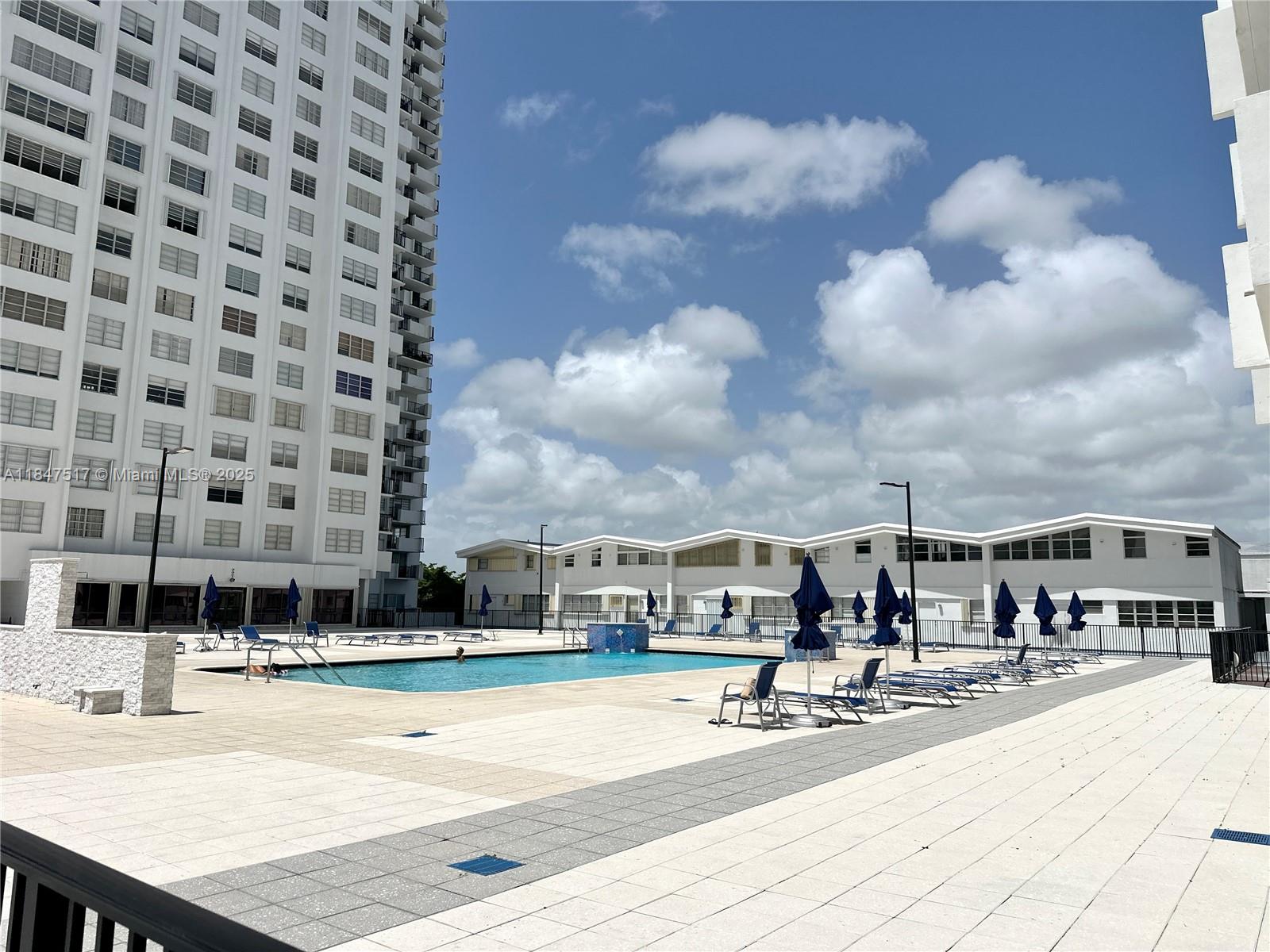 COMMODORE PLAZA CONDO - Residential