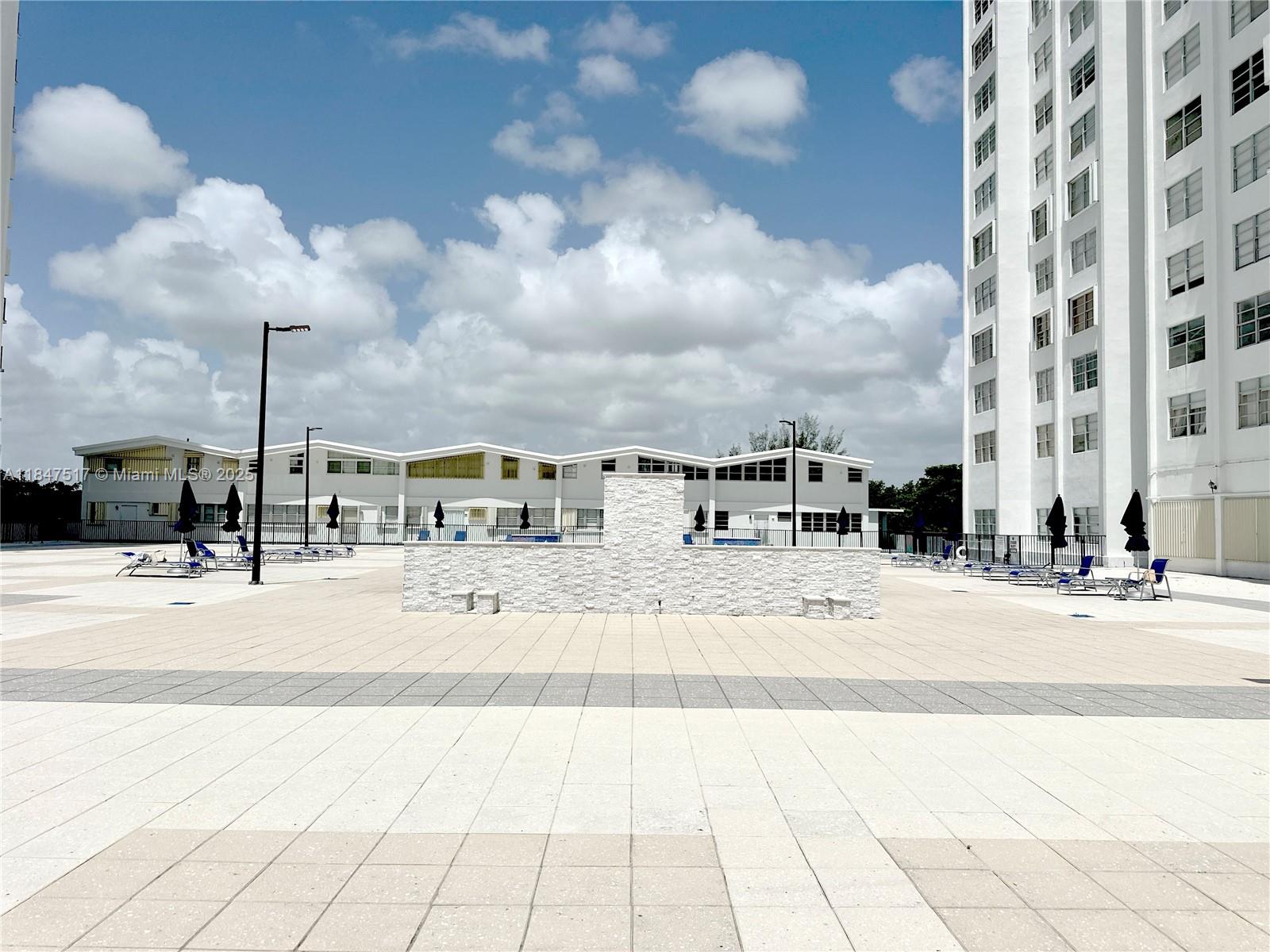 COMMODORE PLAZA CONDO - Residential