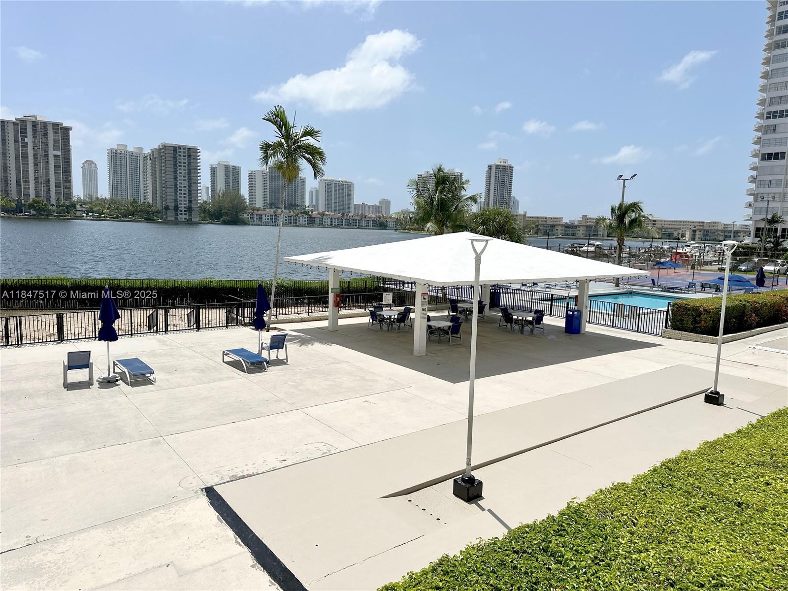 COMMODORE PLAZA CONDO - Residential