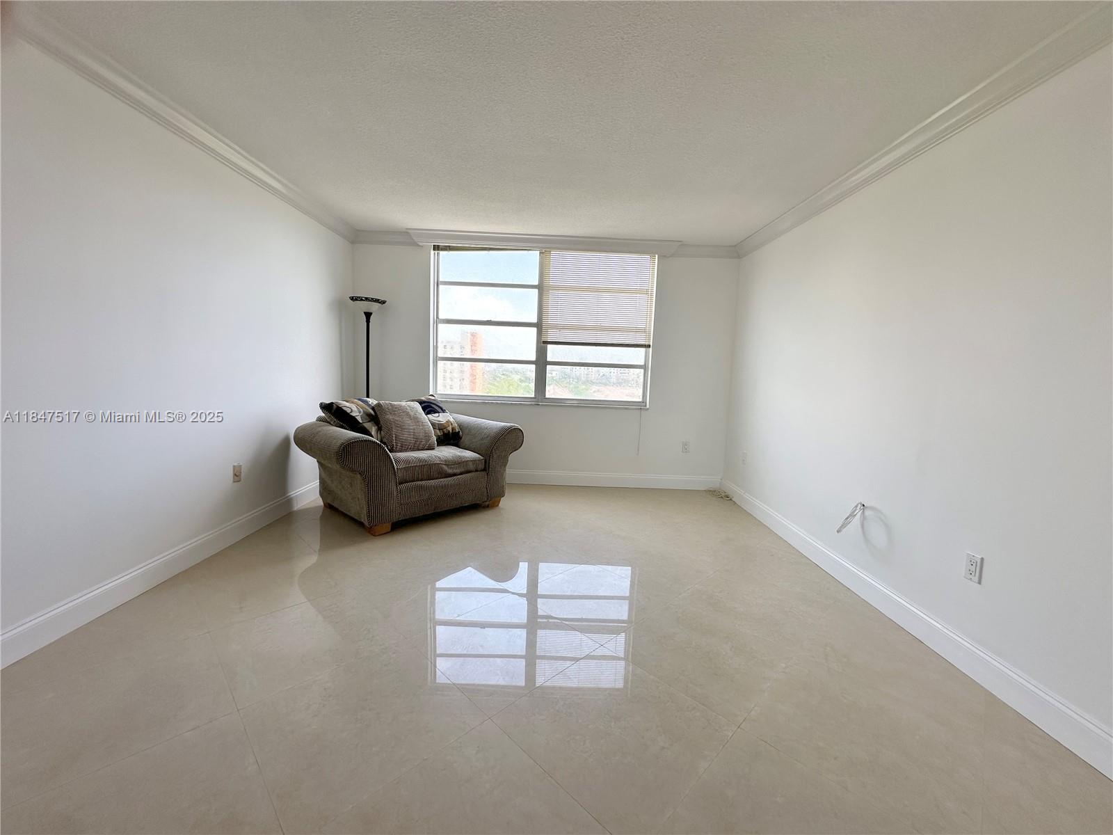 COMMODORE PLAZA CONDO - Residential