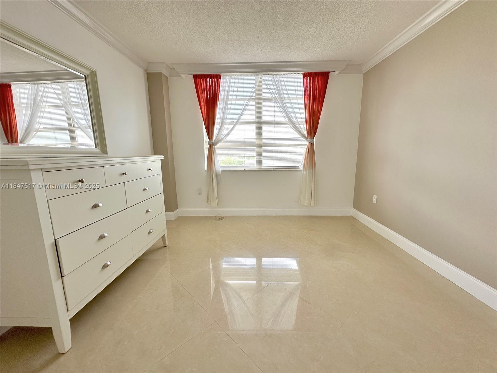 COMMODORE PLAZA CONDO - Residential