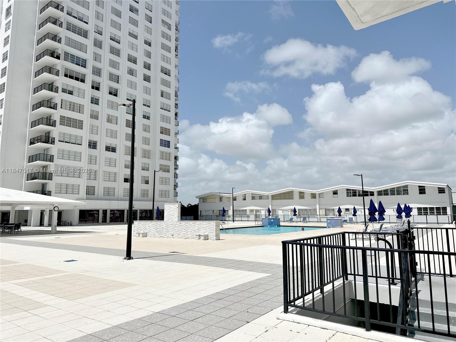 COMMODORE PLAZA CONDO - Residential