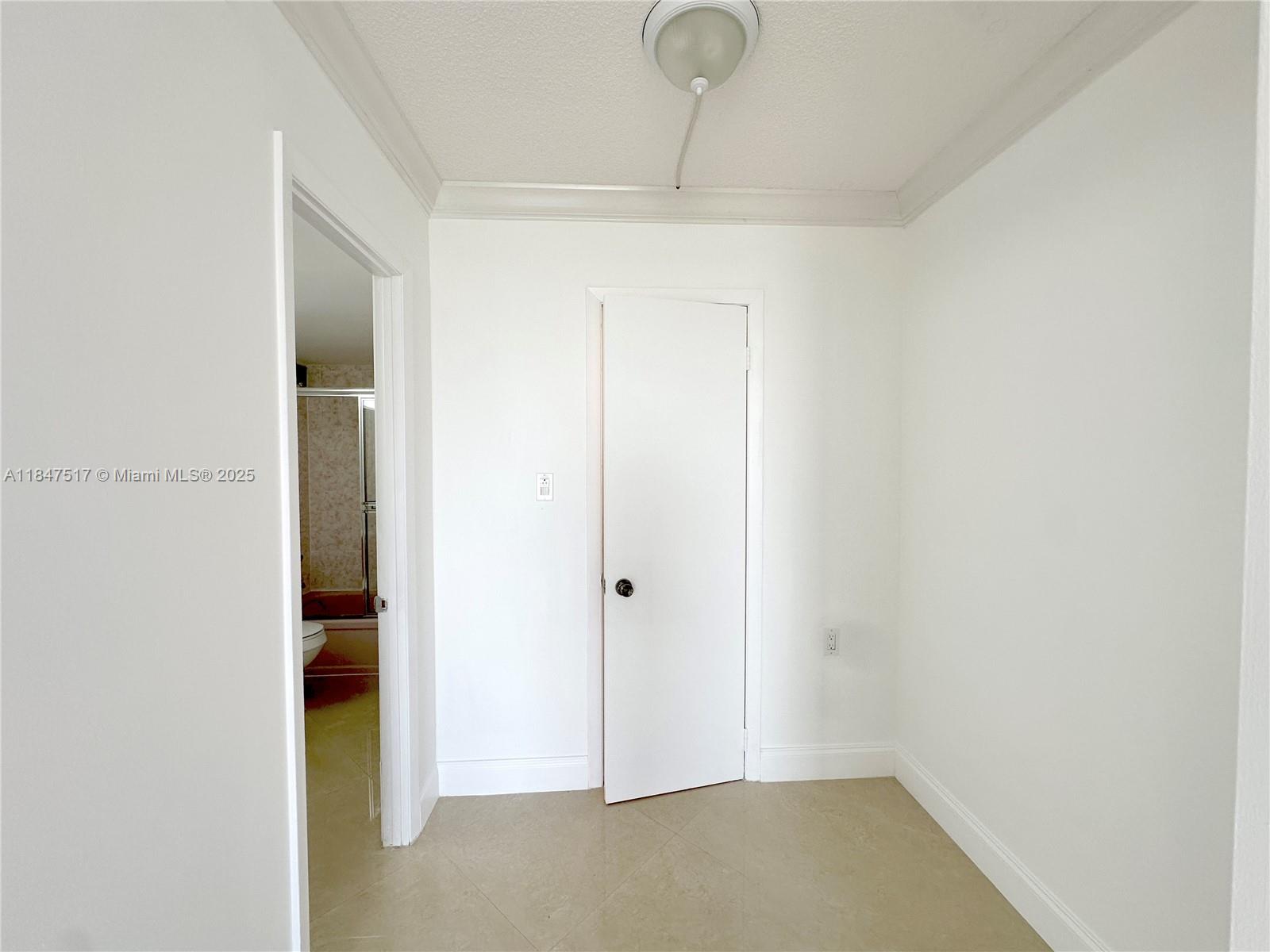 COMMODORE PLAZA CONDO - Residential