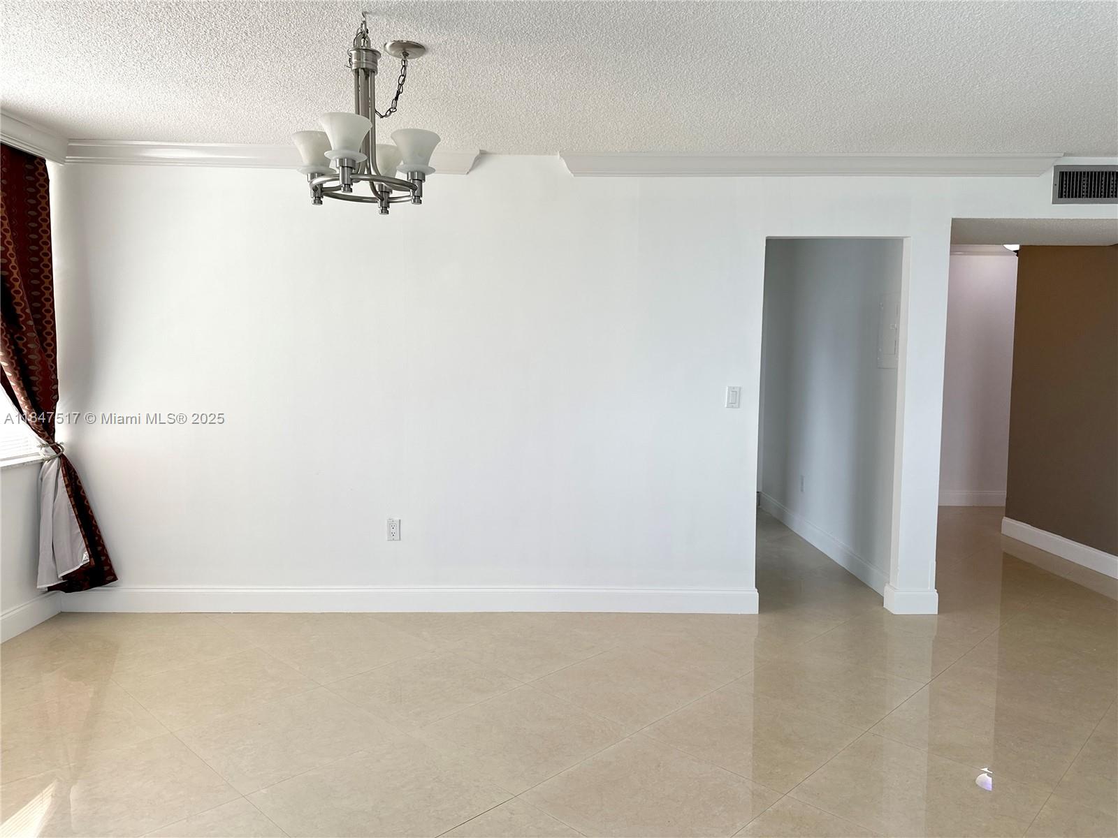 COMMODORE PLAZA CONDO - Residential