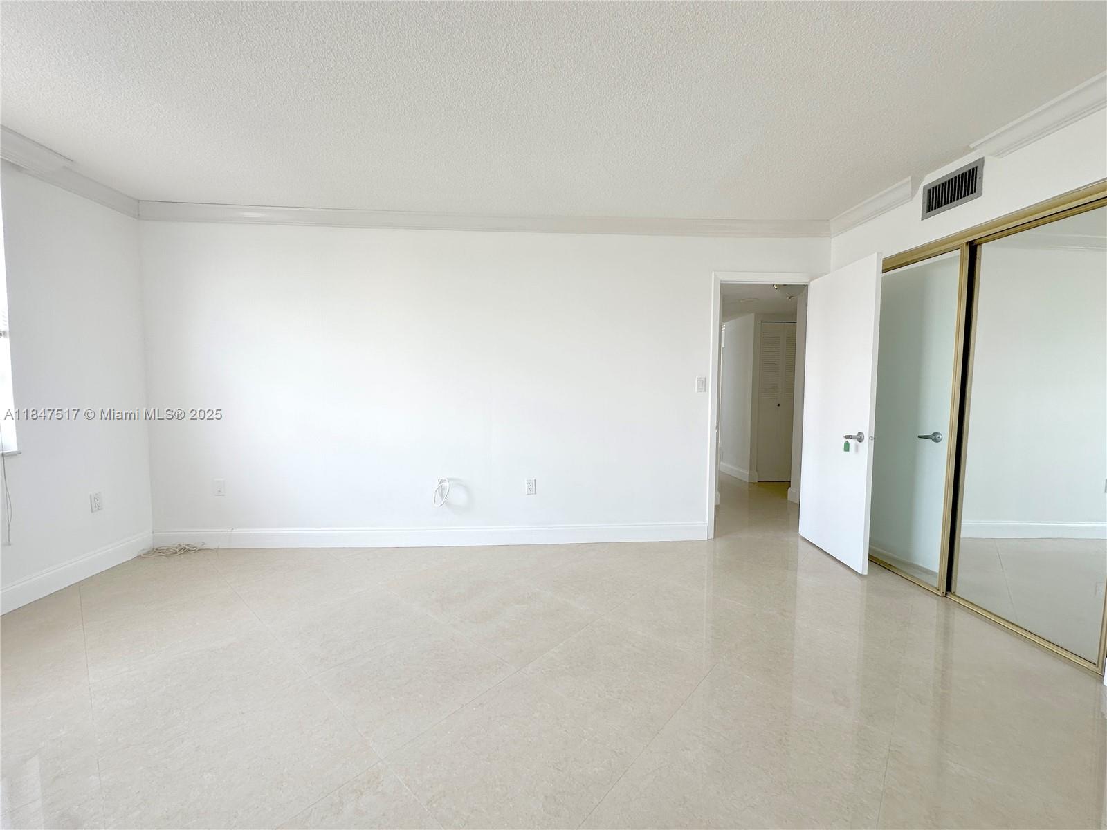 COMMODORE PLAZA CONDO - Residential