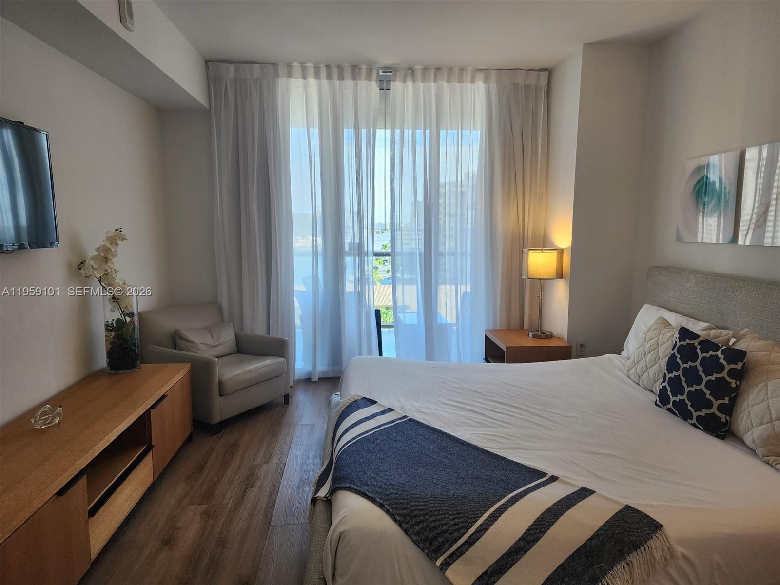 BEACHWALK CONDOMINIUM - Residential