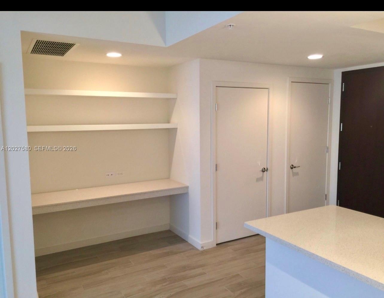 999 SW 1st Ave 2005