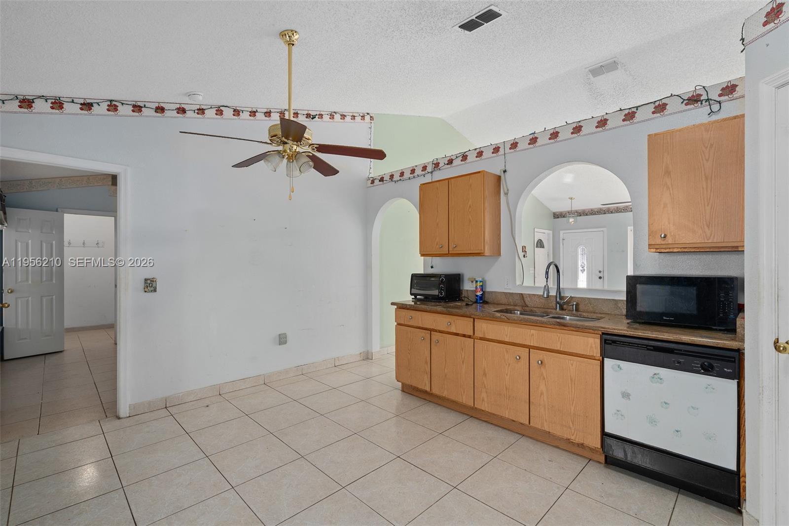 OAKS OF SUMMIT LAKE - Residential