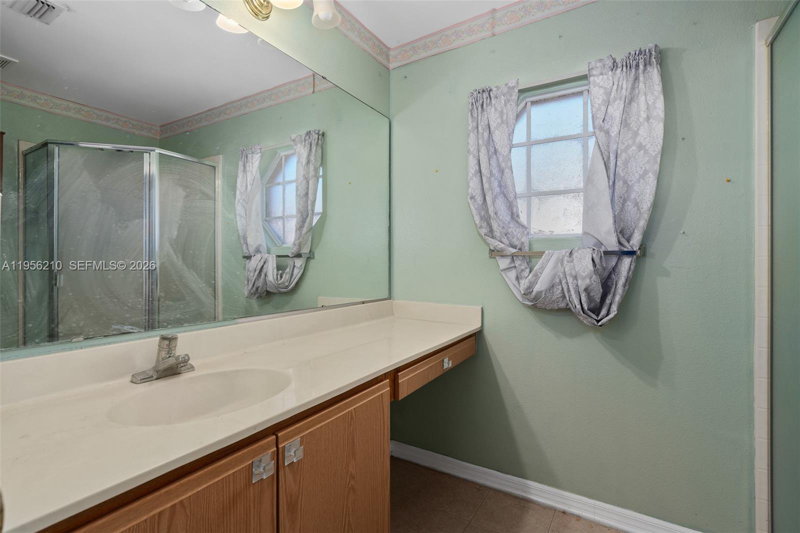 OAKS OF SUMMIT LAKE - Residential