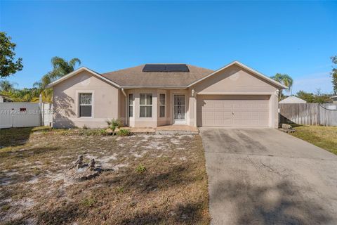 Photo of 327 Ridge Ct, Other, FL 32712 (MLS # A11956210)
