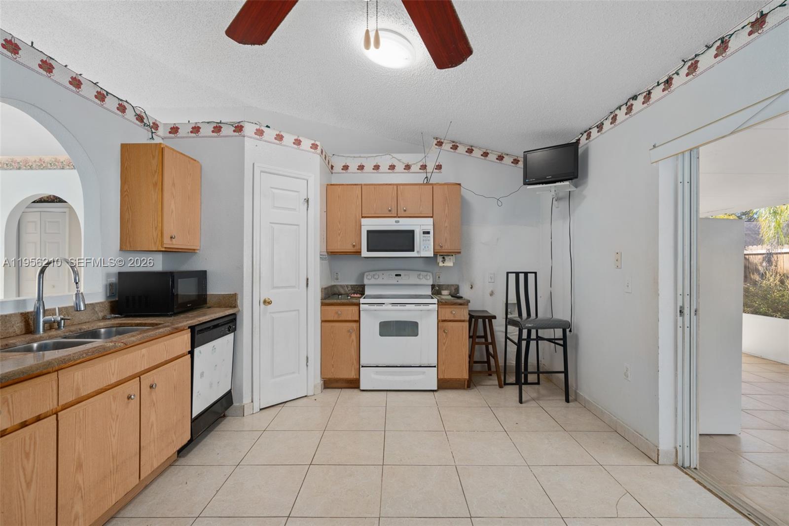 OAKS OF SUMMIT LAKE - Residential