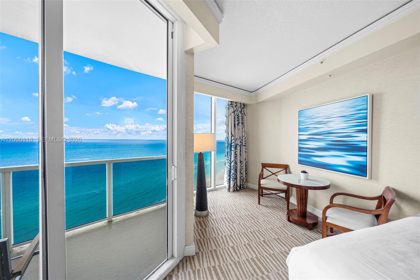 TRUMP INTERNATIONAL SONES - Residential