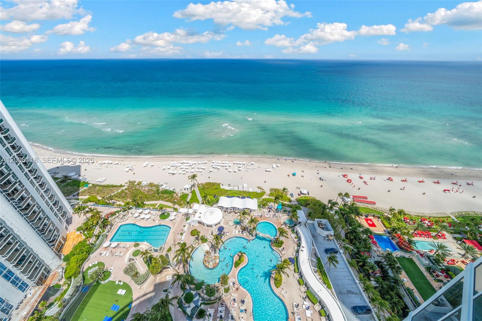 TRUMP INTERNATIONAL SONES - Residential