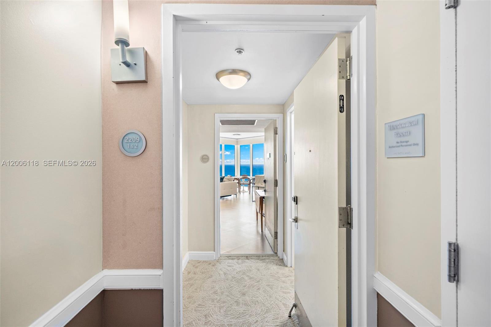 TRUMP INTERNATIONAL SONES - Residential