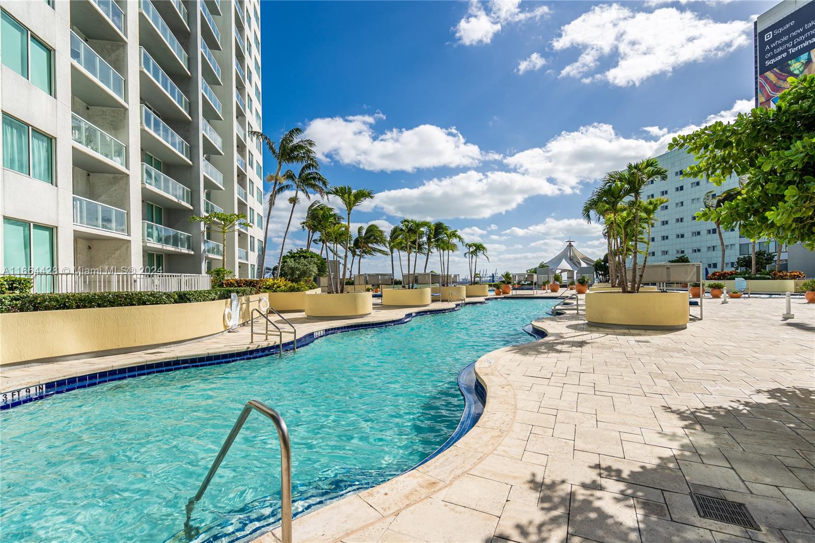 VIZCAYNE SOUTH CONDO - Residential