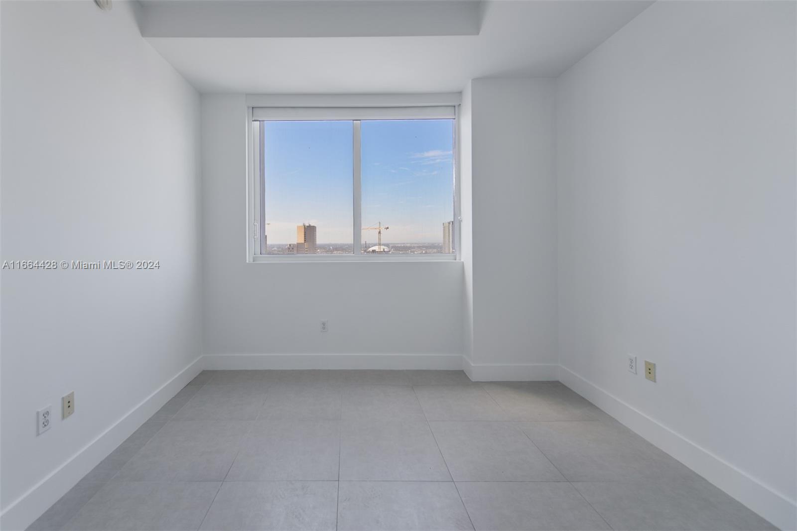 VIZCAYNE SOUTH CONDO - Residential