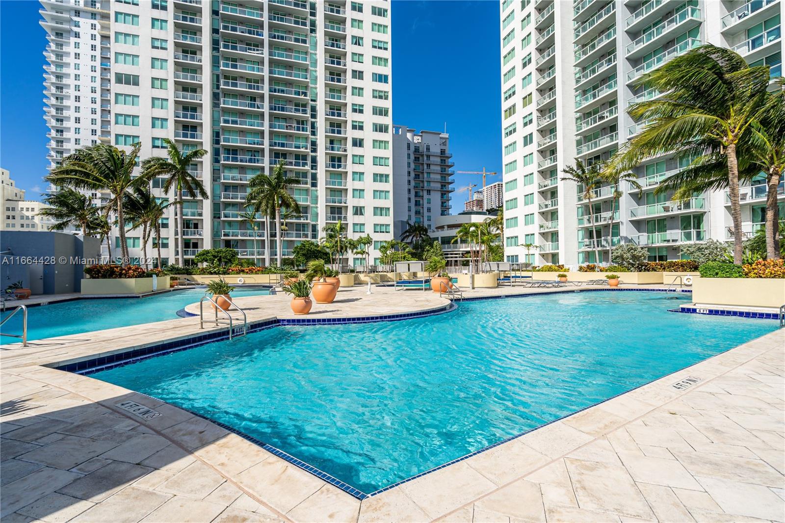 VIZCAYNE SOUTH CONDO - Residential