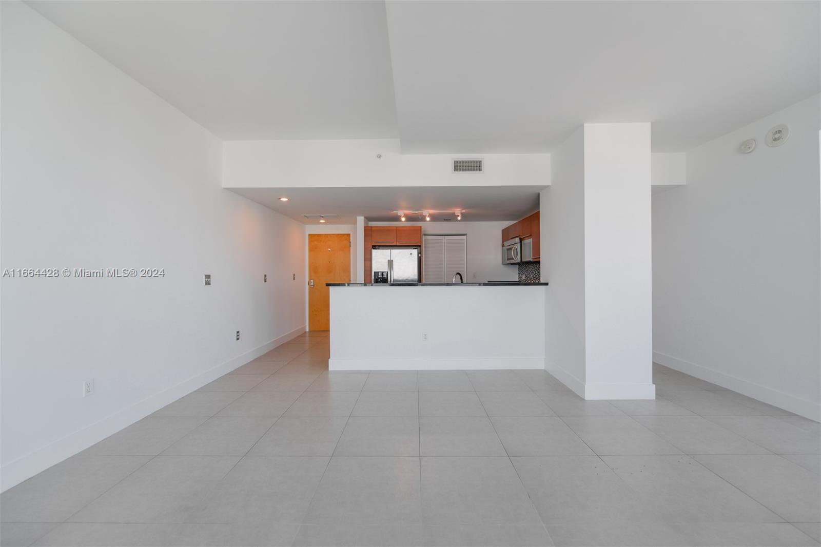 VIZCAYNE SOUTH CONDO - Residential