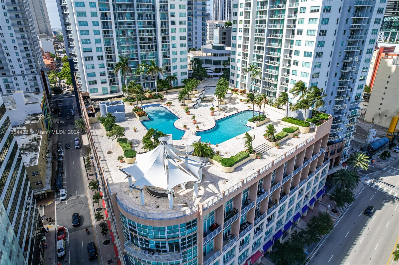VIZCAYNE SOUTH CONDO - Residential