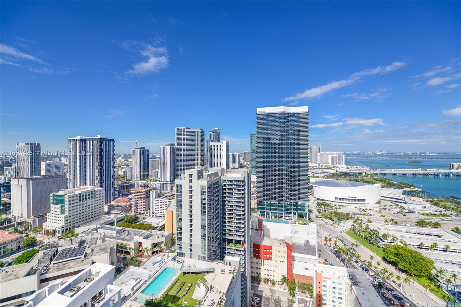 VIZCAYNE SOUTH CONDO - Residential
