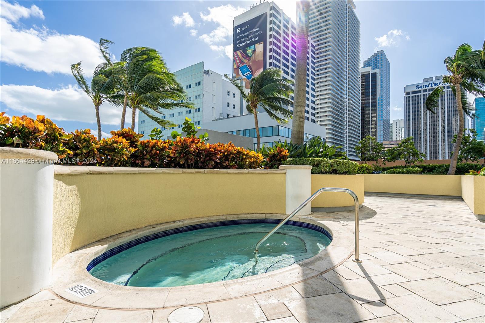 VIZCAYNE SOUTH CONDO - Residential