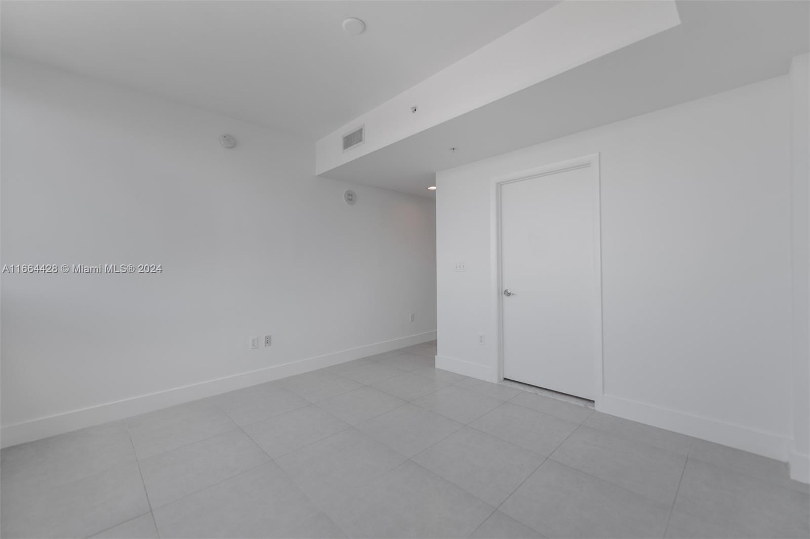 VIZCAYNE SOUTH CONDO - Residential