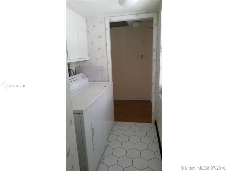 Palm-Aire C C Apts #103 C - Residential Lease