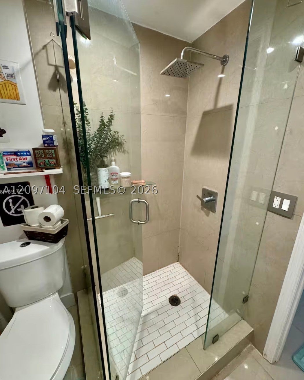 170 NW 18th Ct