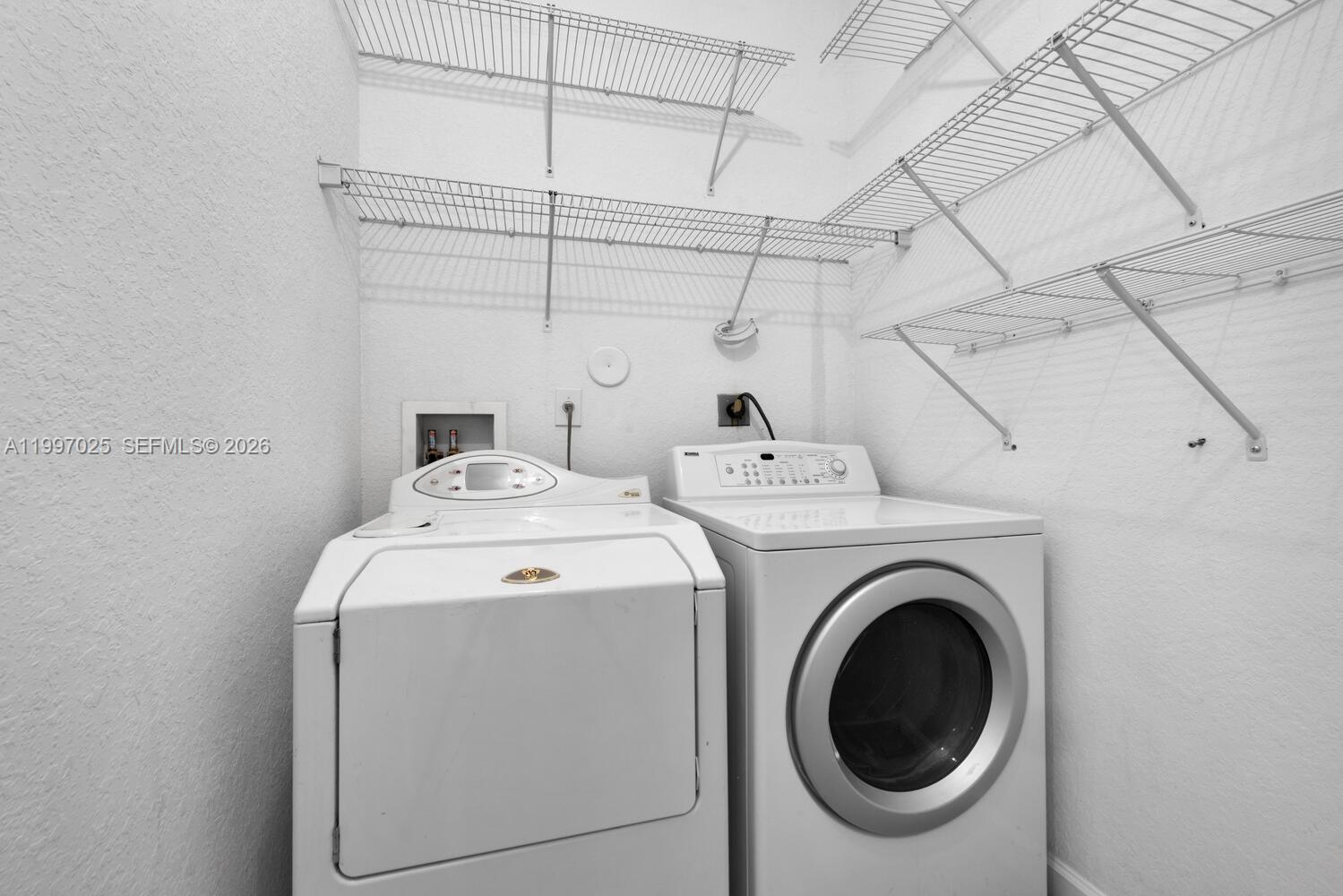 COURTS AT TUSCANY - Residential Lease