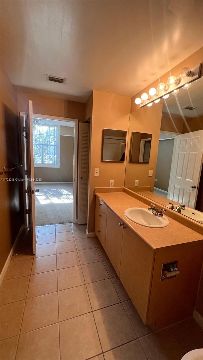 REGENT PARK CONDO - Residential Lease