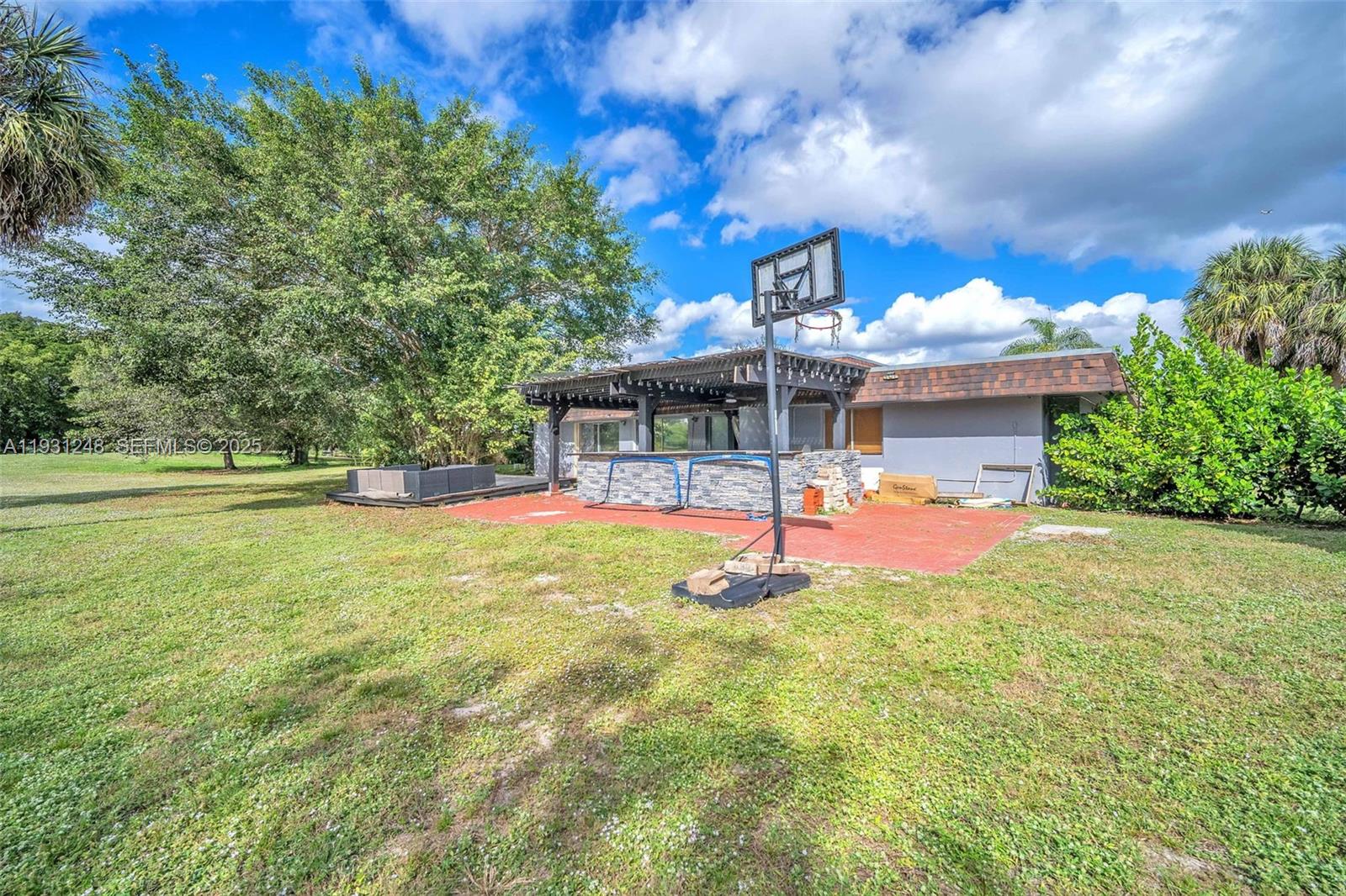 WOODLANDS SEC SIX - Residential