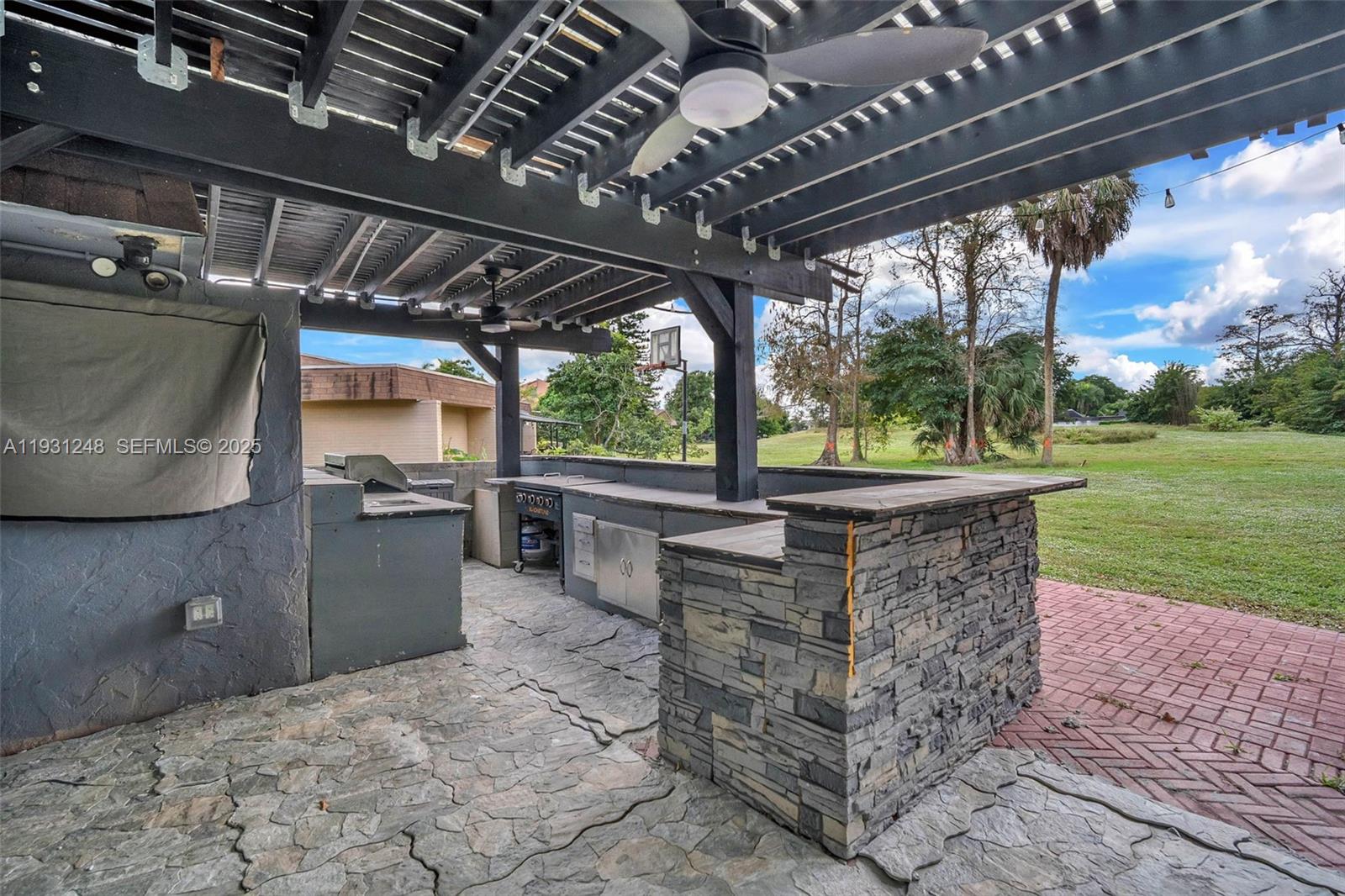 WOODLANDS SEC SIX - Residential